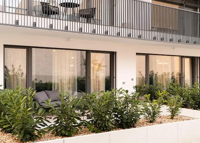 Gold Garden Terrace *