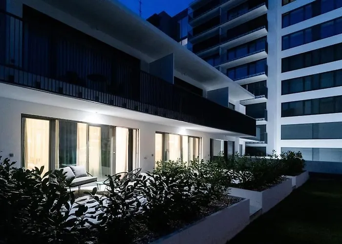 Gold Garden Terrace *